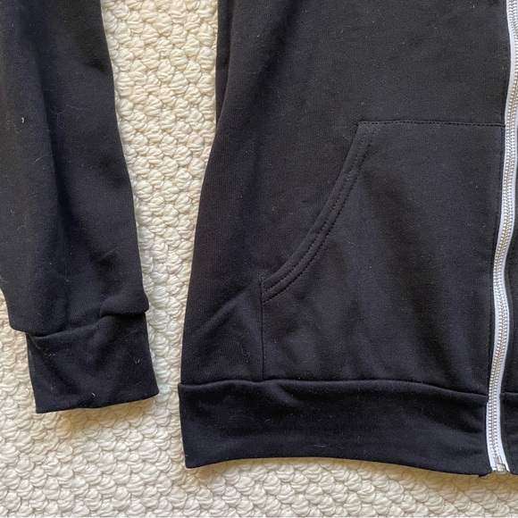 NWT black zippered hoodie - Picture 4 of 8